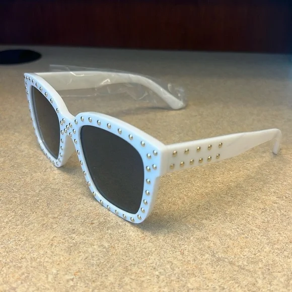 Greeksglasses White oversized sunglasses gold studs around frame, black lenses - Picture 3 of 7